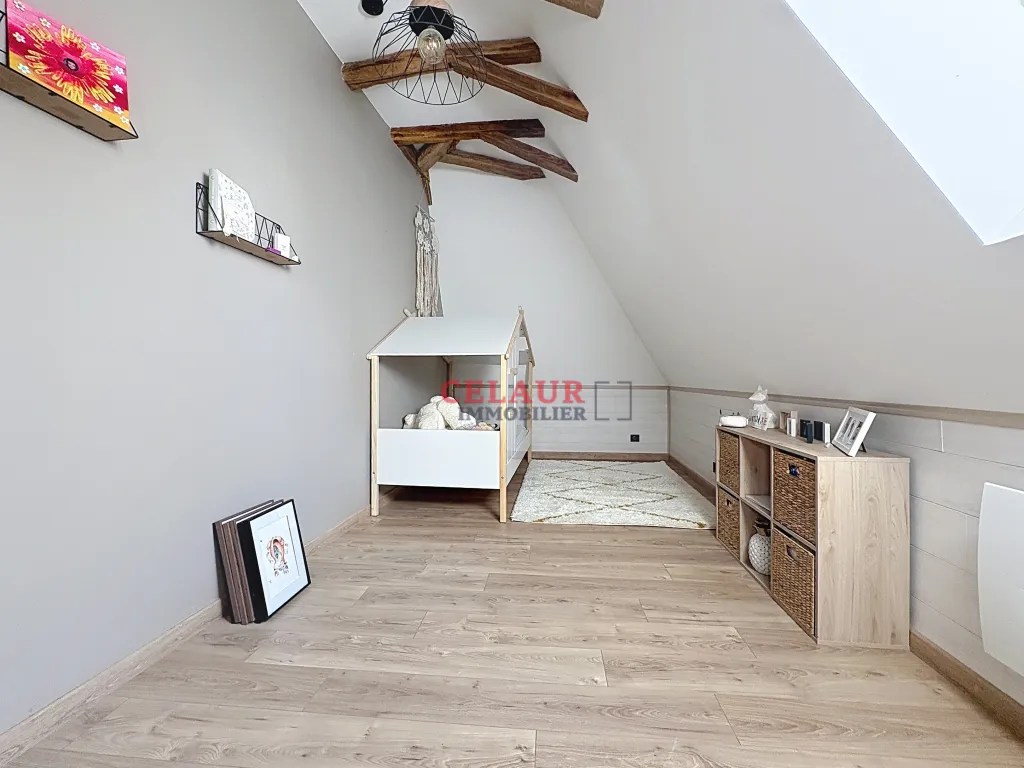 BELLE MAISON EN PIERRE RENOVEE AVEC 4 511M&sup2; DE TERRAIN ET GRANGE